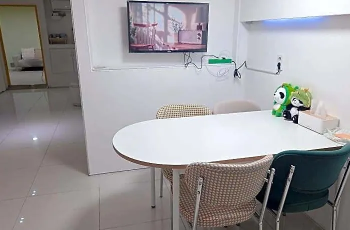 Lookhome Hotel